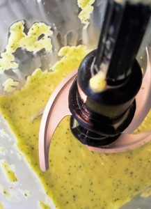 Kale with Mango Vinaigrette - Eat-in With YiaYia