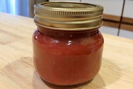 Finished ketchup in small mason jar